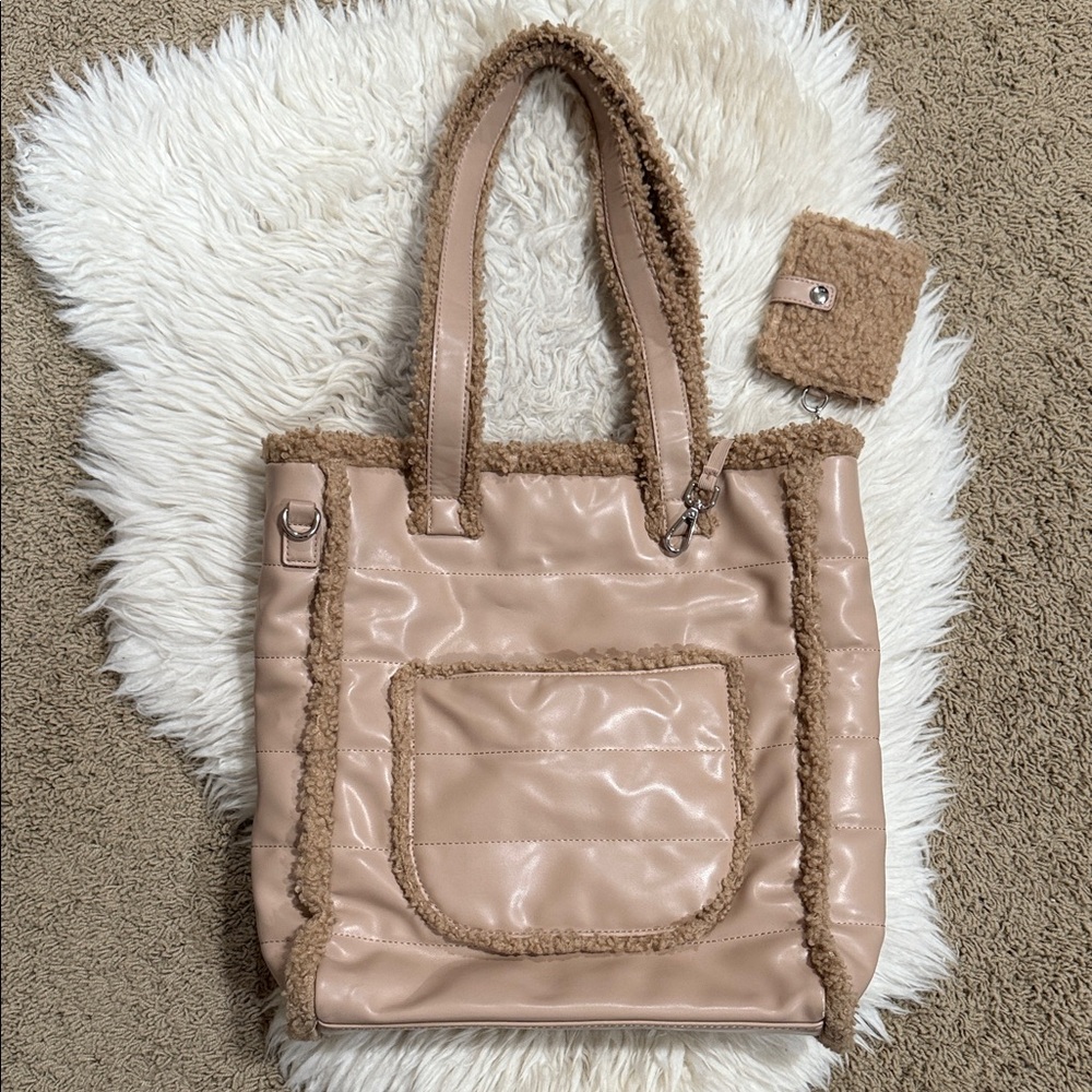 Aspen Stylish‎ Tan Tote Bag with Faux Fur Trim Handbag with Credit Card Holder
